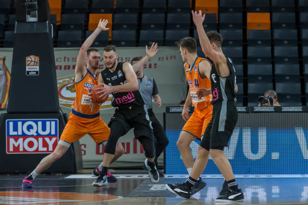 吸引了所有 吸引了所有