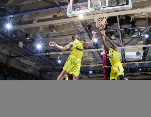 刚刚拉开大 刚刚拉开大