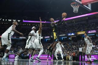 球运动员中 球运动员中