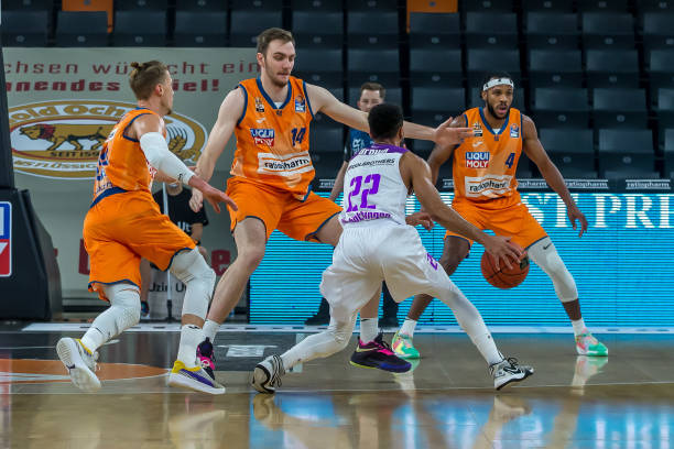 他们显然低 他们显然低